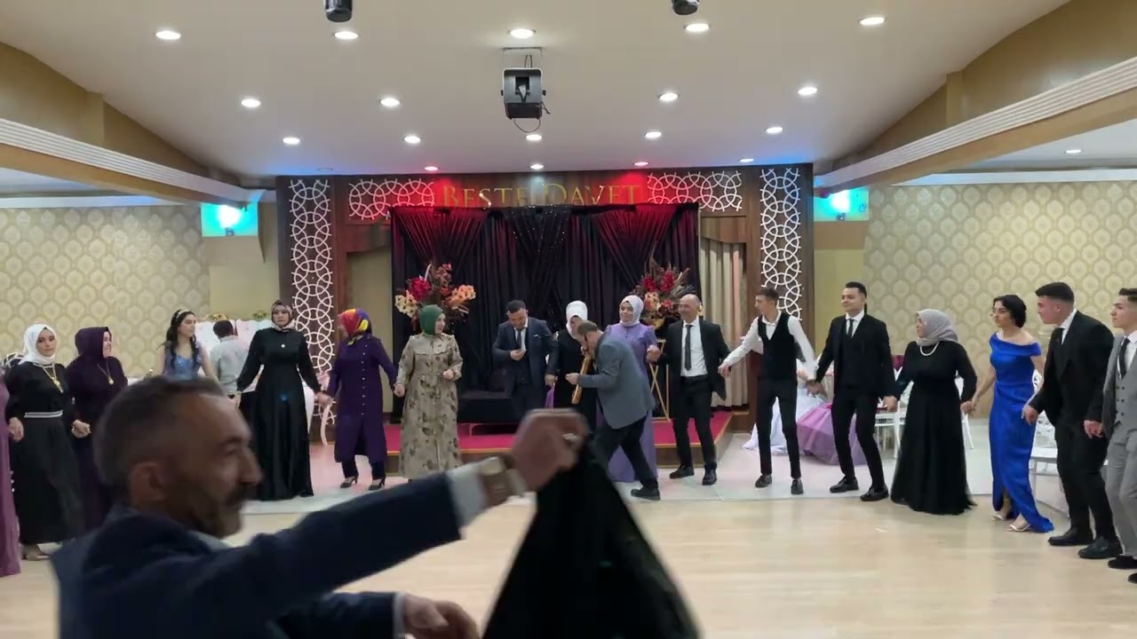 Erdoğan Erol Bursa Sahnesi - Giresun Sallama ve Sıksıra Horon
