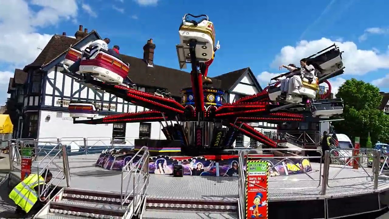 Crazy Frog Jump & Smile Beaconsfield Charter Fair Funfair 2022 #funfair #fairground