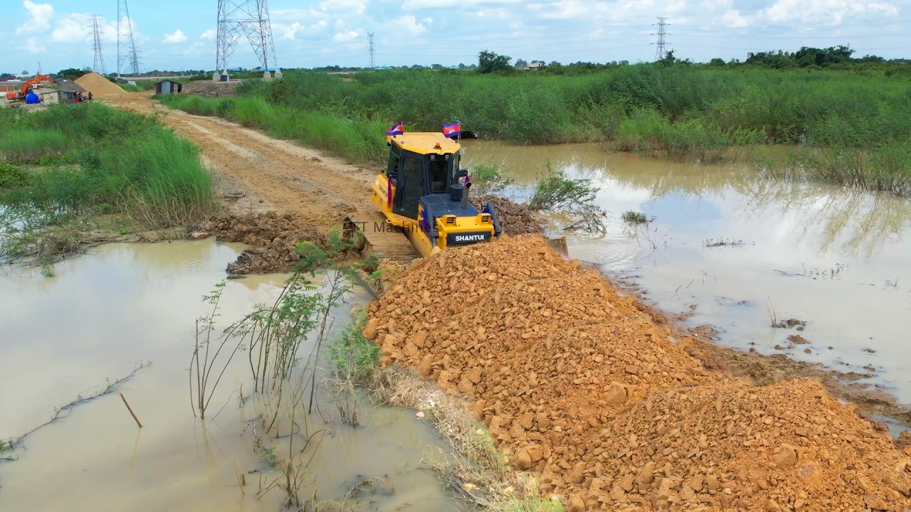 So Small Project Making New Foundation Village Road By Shantui Dozer Spreading & Trimming Stone 