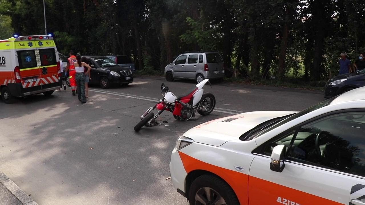 Ferrara. Incidente in via Darsena: ferito uno studente minorenne