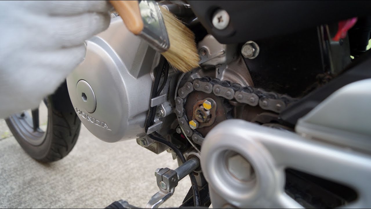 Honda CBF125 - Chain Cleaning