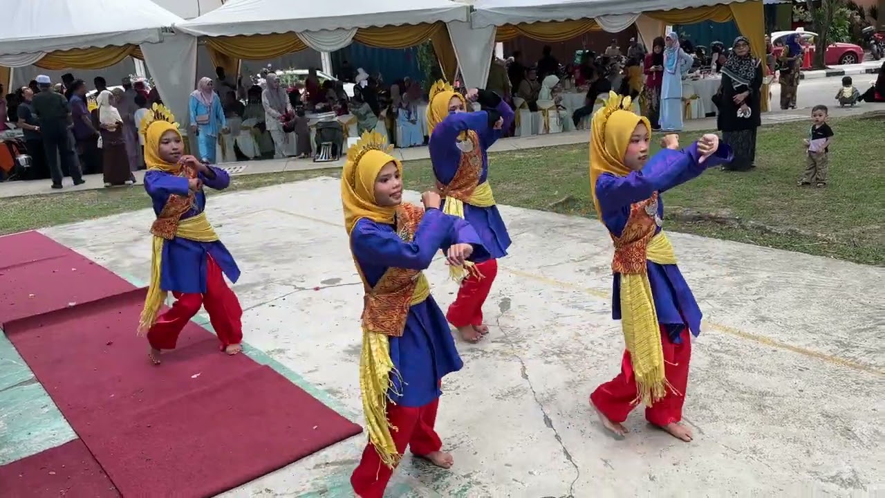 Tarian Zapin Ya Salam by I-Naa Tari Dancers