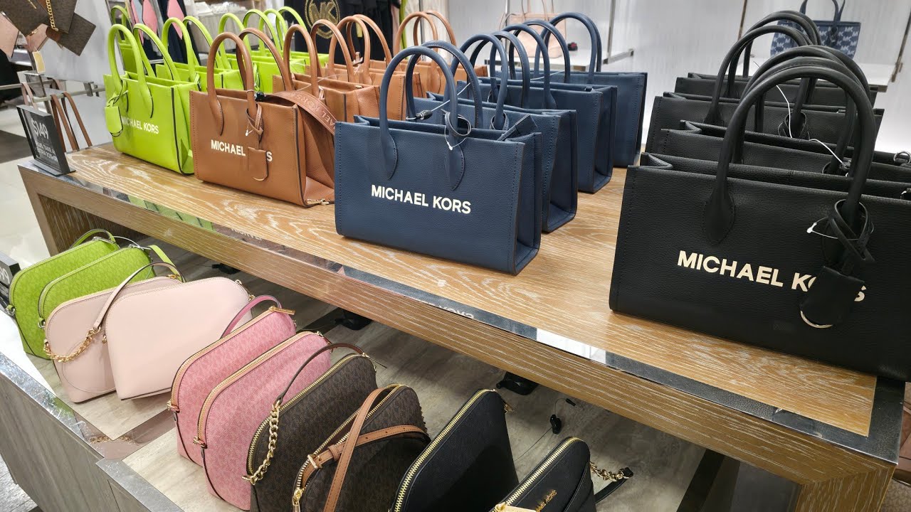 НОВИНКИ! MICHAEL KORS OUTLET~ СУМКИ~ КОШЕЛЬКИ~ ОБУВЬ И МНОГОЕ ДРУГОЕ~ СМОТРИМ ВМЕСТЕ~ СКИДКИ ДО 7...