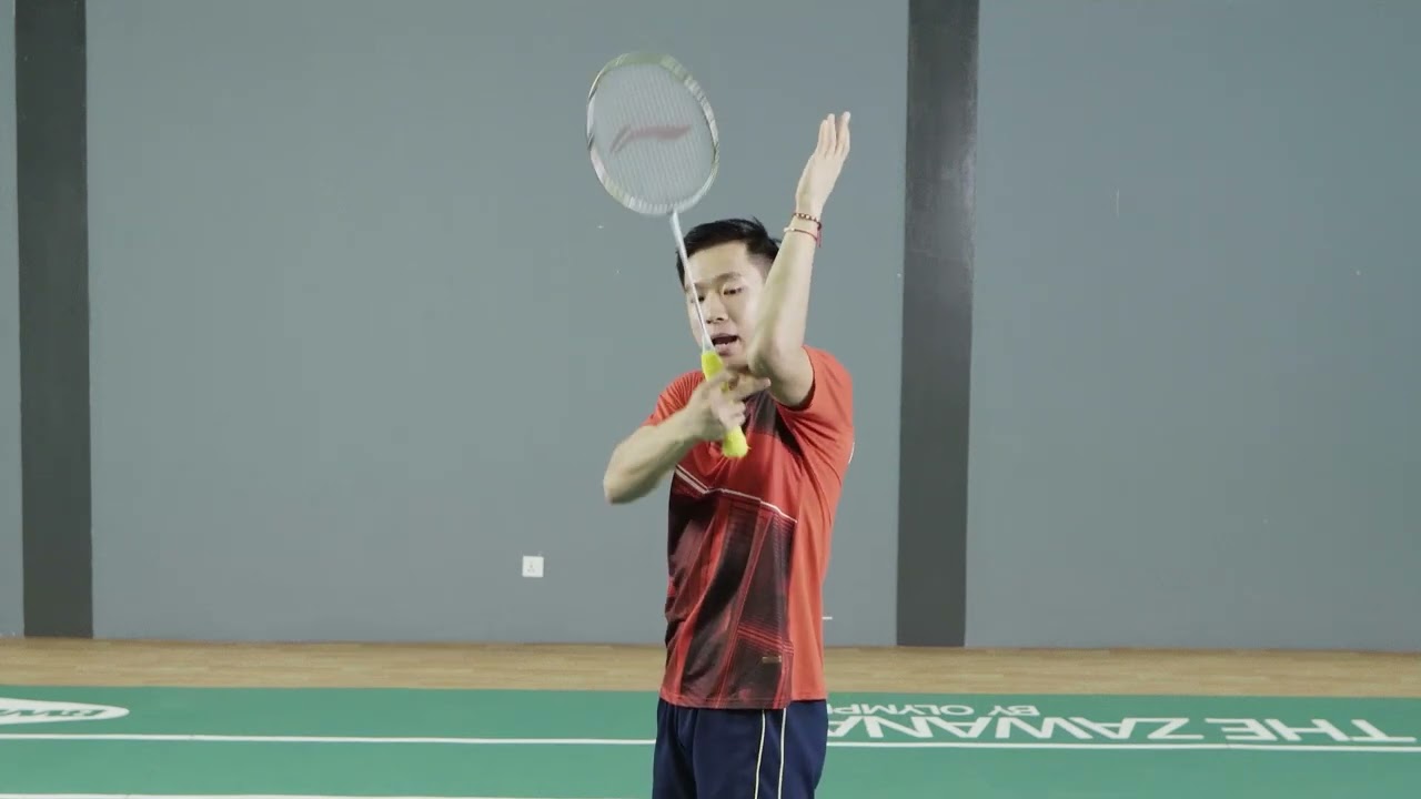Swinging the badminton racket in right way!!! (Episode 2)