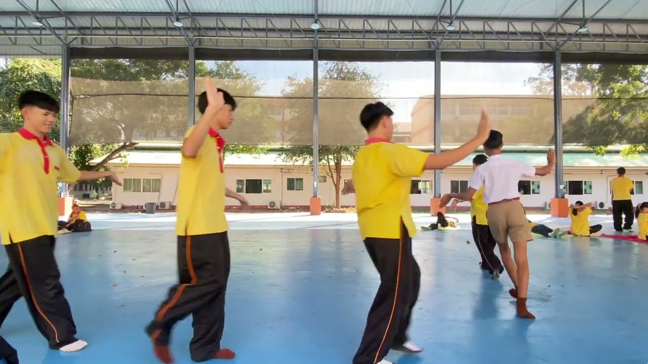 ส่งงาน | นาฏยประดิษฐ์ | โรงเรียนพลพิทยาคม | เพลงรากไทย￼ | ชั้นมัธยมศึกษาปีที่3/8