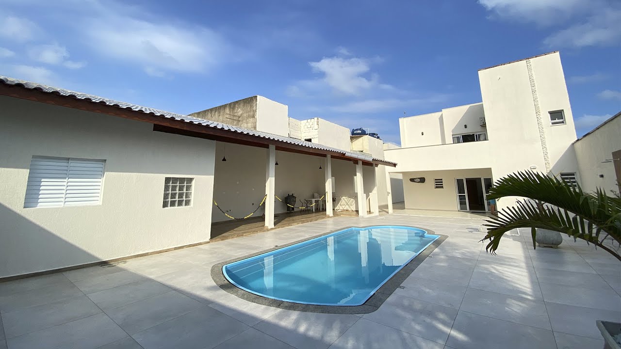 SOBRADO EM FRENTE A PRAIA DE PERUÍBE COM PISCINA - R$890.000,00