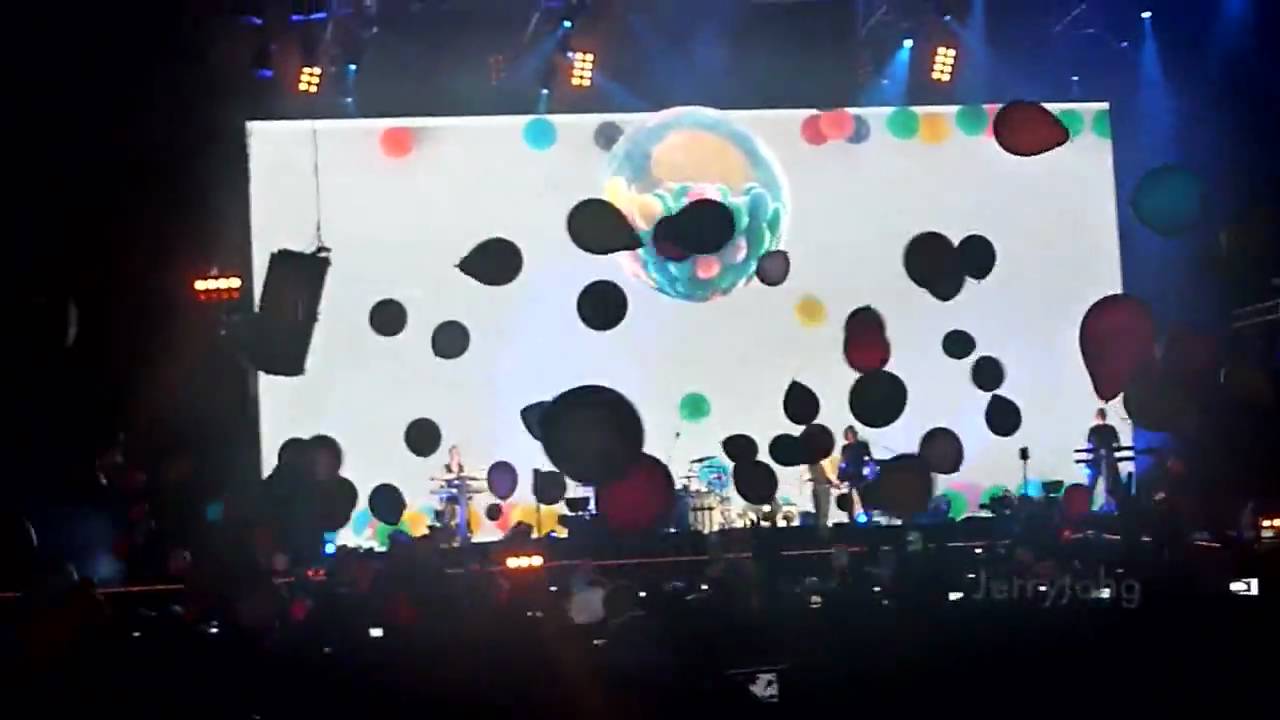 8/11 - Policy Of Truth, Depeche Mode, Tour Of The Universe, Foro Sol, Mexico City, 3 Oct 09