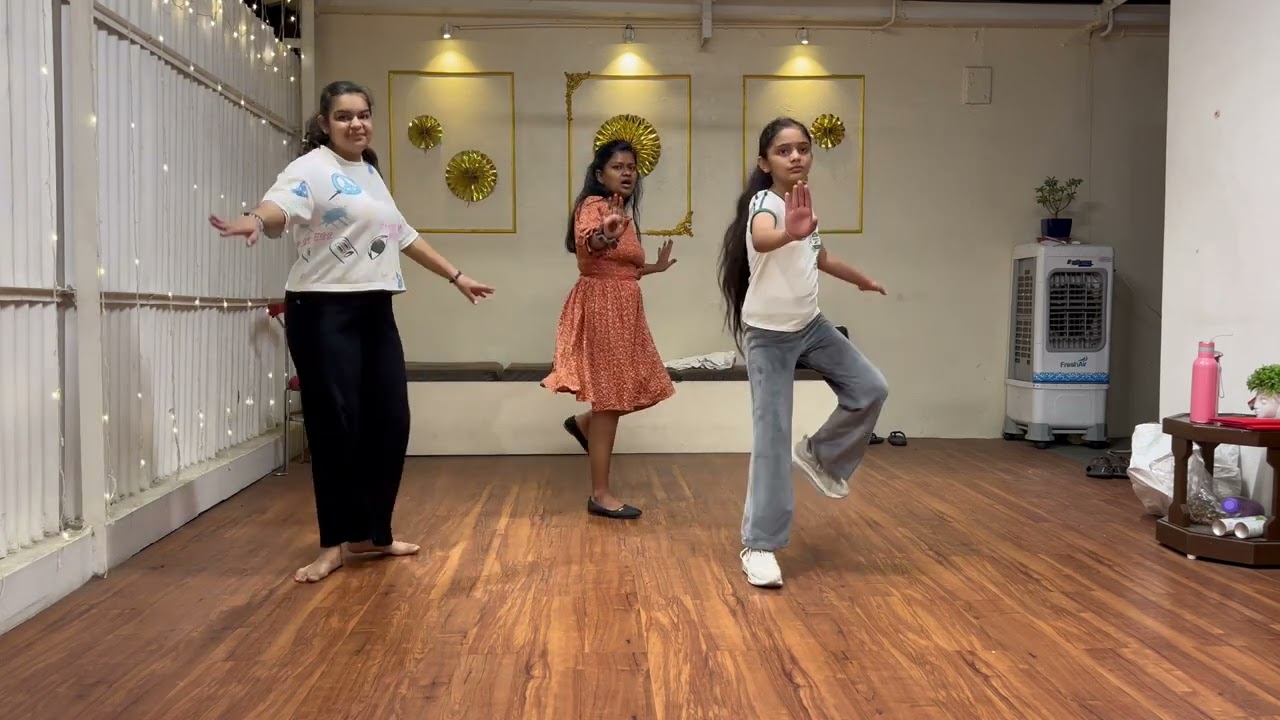 Easy dance steps on zingaat marathi song 😍