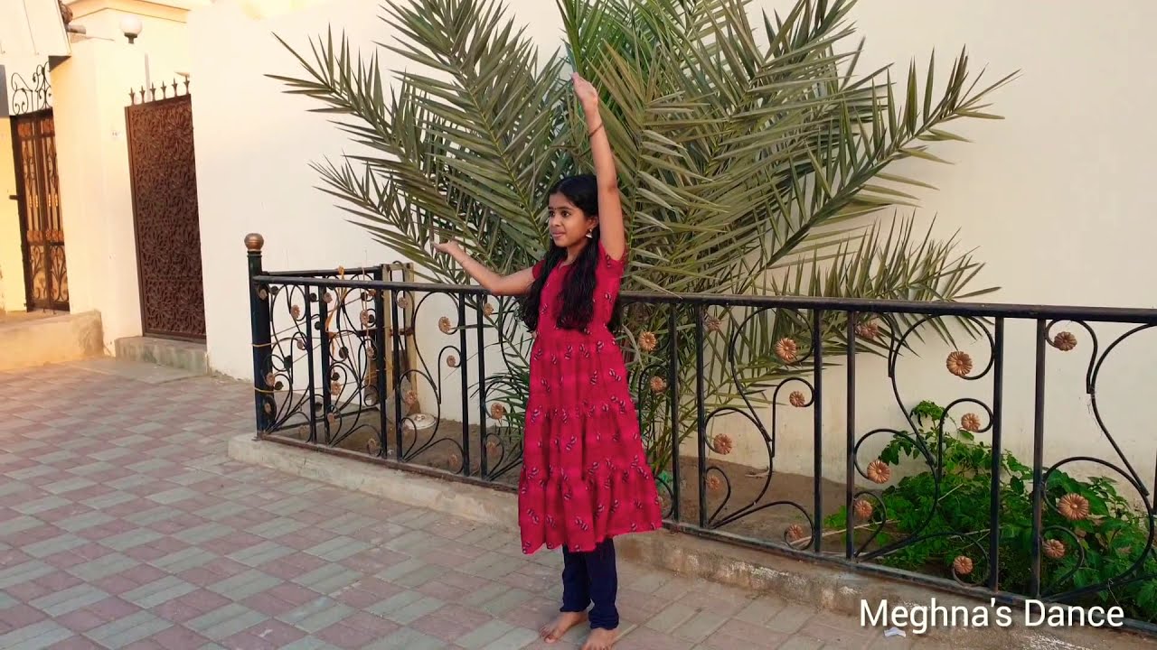 Cham Cham dance by Meghna | Dance cover | Meghna's Dance