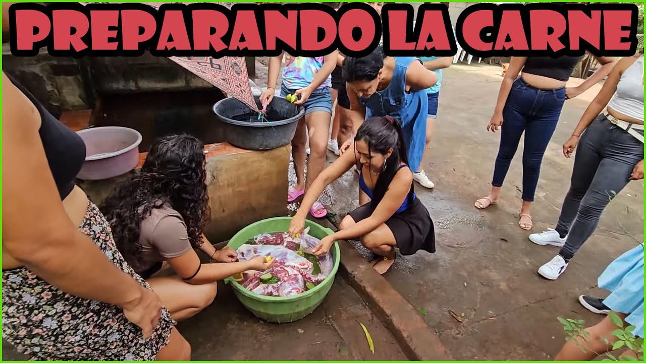 Estas hermosas chicas así le quitan el chuquillo a la carne de Pelibuey