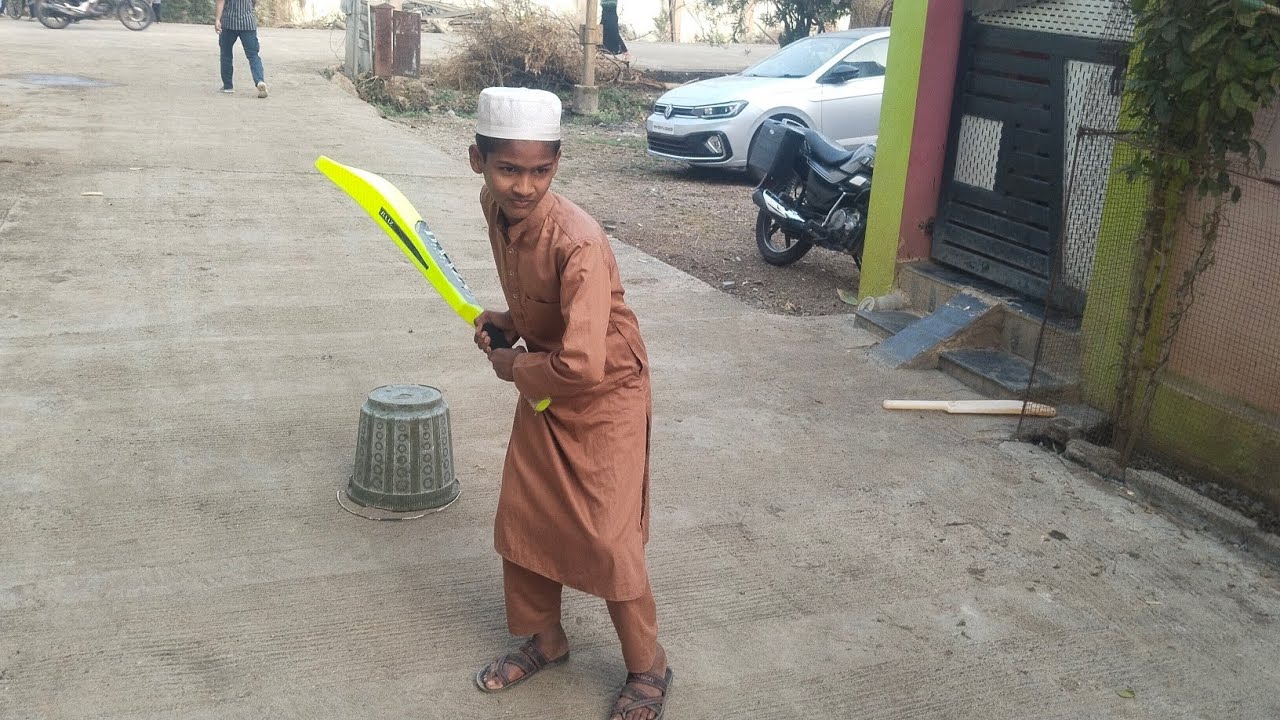 Gully cricket 🤪