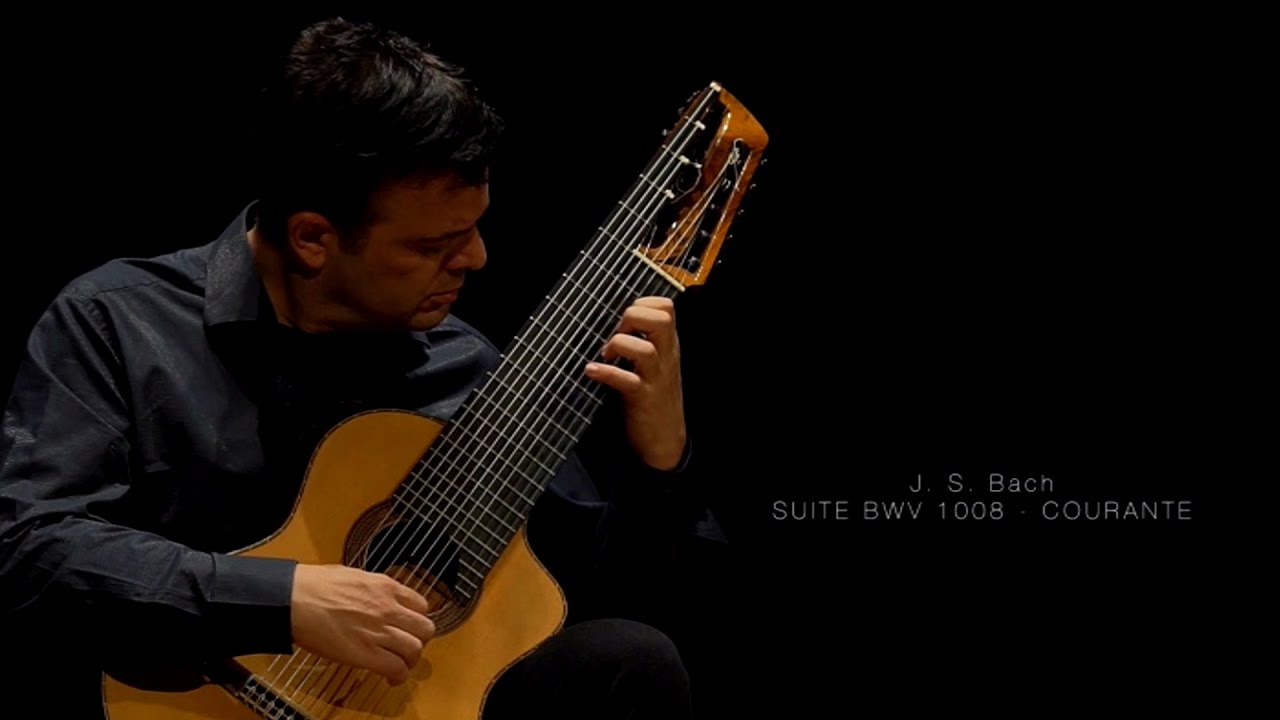 Suite BWV 1008 Courante - Bach- 11 string guitar