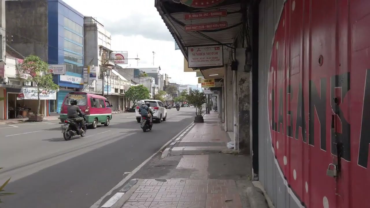 WALKING TOUR JALAN OTISTA BANDUNG INDONESIA