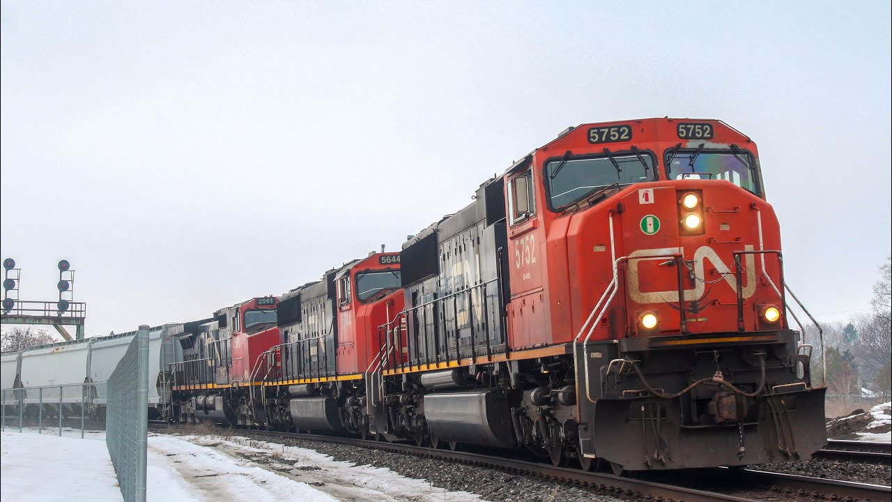Fog! Railfanning The CN Dundas Subdivision 2/16/2026