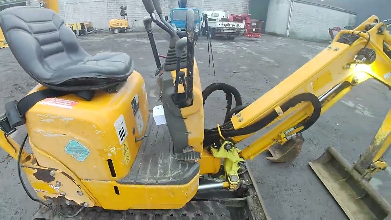 MINIPELLE SUR CHENILLES A VOIE VARIABLE DIESEL 1T - YANMAR DE 2015 YANMAR SV08-1A(S) Mercier & Cie