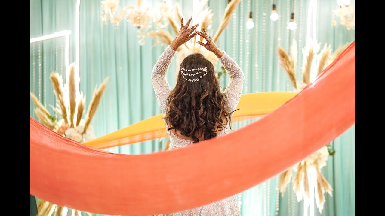 Bride Solo Sangeet Dance Performance -Manwa laage, Chunari, Saami, Dholida, K3G