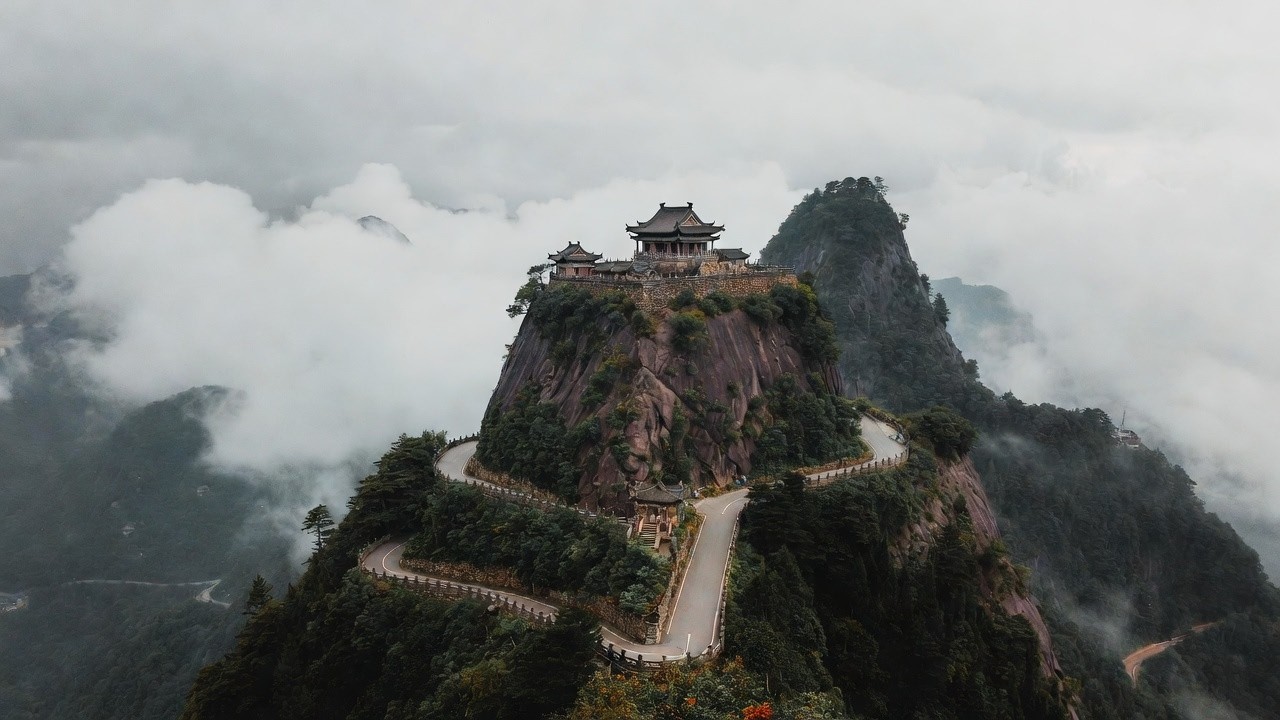Country Road Trip: Finally Reaching a Beautiful Taoist Temple on the Mountain Top