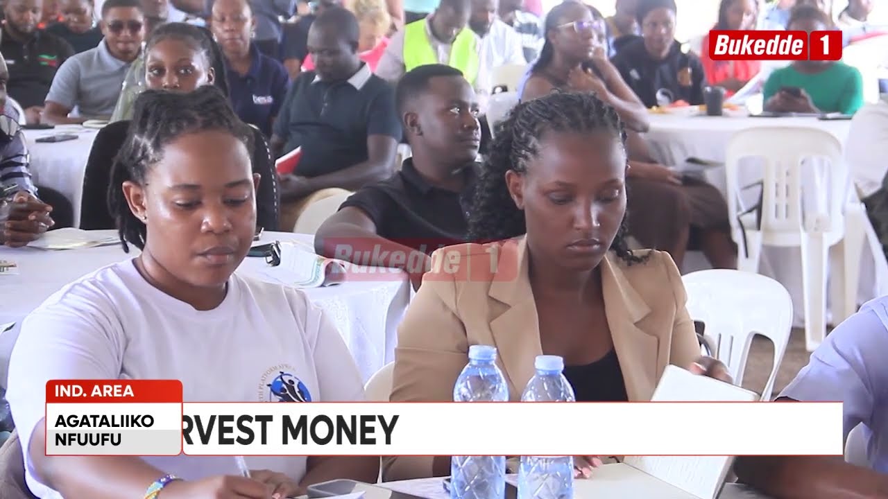 Agataliikonfuufu Abanaayolesa mu mwoleso gwa  Harvest Money basisinkanye abakulira Vision Group baba