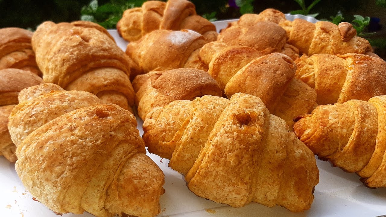 CROISSANT CORNETTI INTEGRALI AL MIELE/wholemeal croissants & Croissants integrali si miere/круассаны