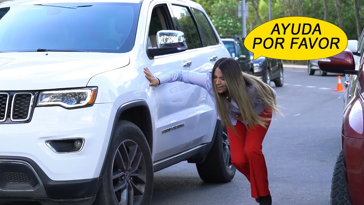 Mujer millonaria es salvada por vendedor ambulante de frutas