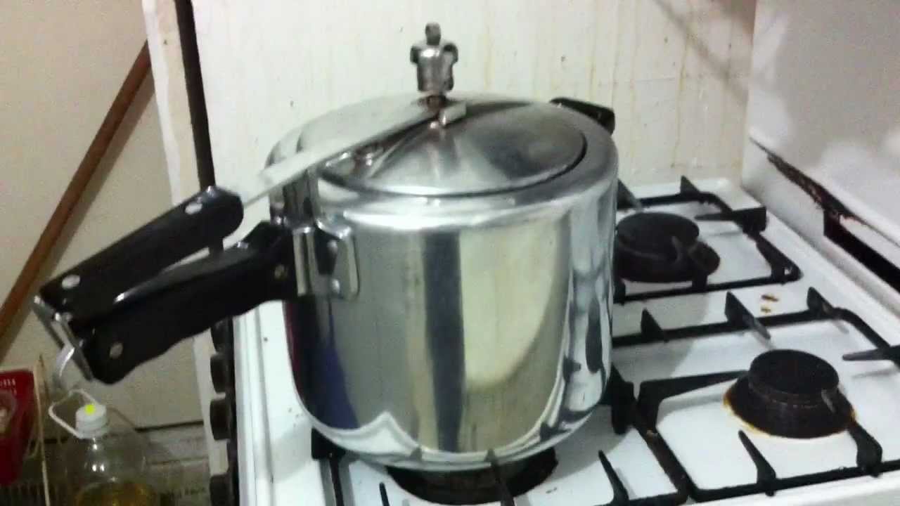 pressure cooker whistle sound