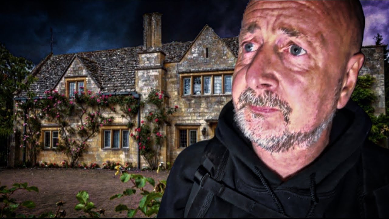 I almost COLLAPSED exploring this huge ABANDONED house