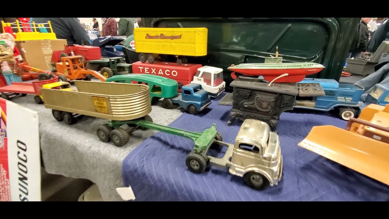 Tin Toys and More! At the 2022 Auto Mania Swap Meet Carlisle Events
