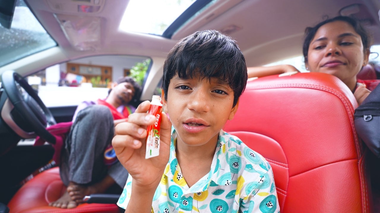 Living 24 Hours In Car 🚘 Challenge
