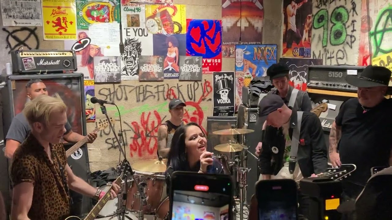 Sum 41 @ Las Vegas, NV, USA 22/10/23 - The Hell Song (feat. Luana Tosti-Guerra)