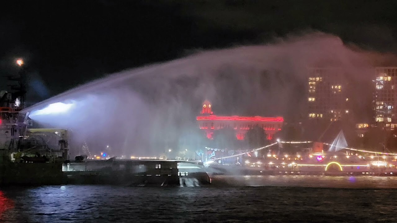 vuurwerkshow wereldhavendagen rotterdam