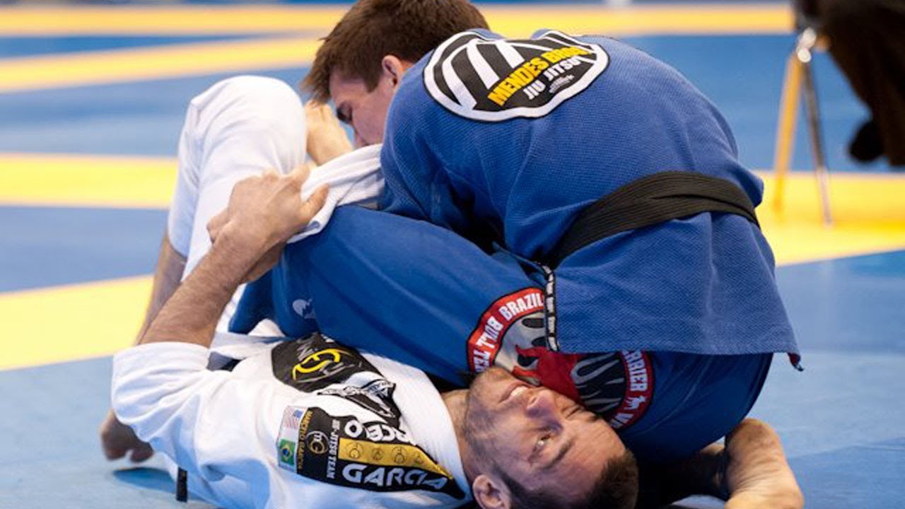 Guilherme Mendes VS Henrique Rezende / Pan Championship 2012