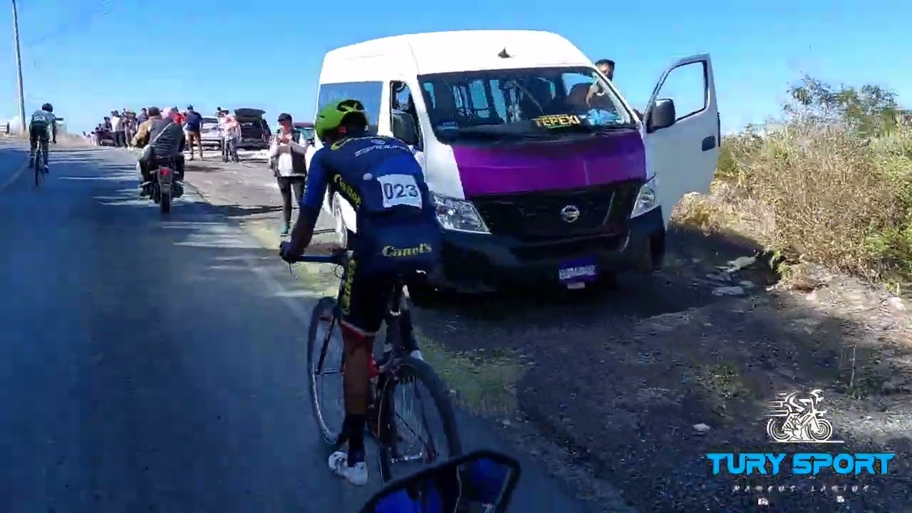 Carrera Ciclista Huejonapan 2023 Poderoso Ataque de Efren Santos en el Palacio de Tepexi