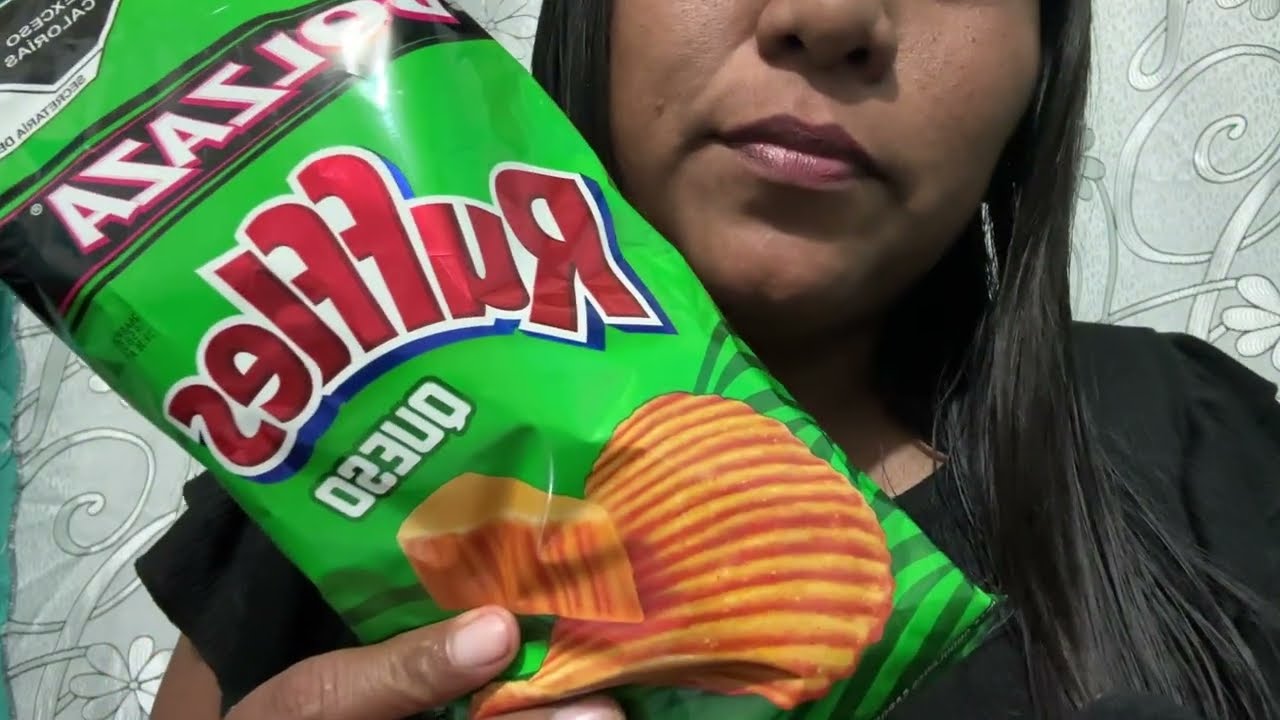 ASMR comiendo papitas de queso 🧀 😋