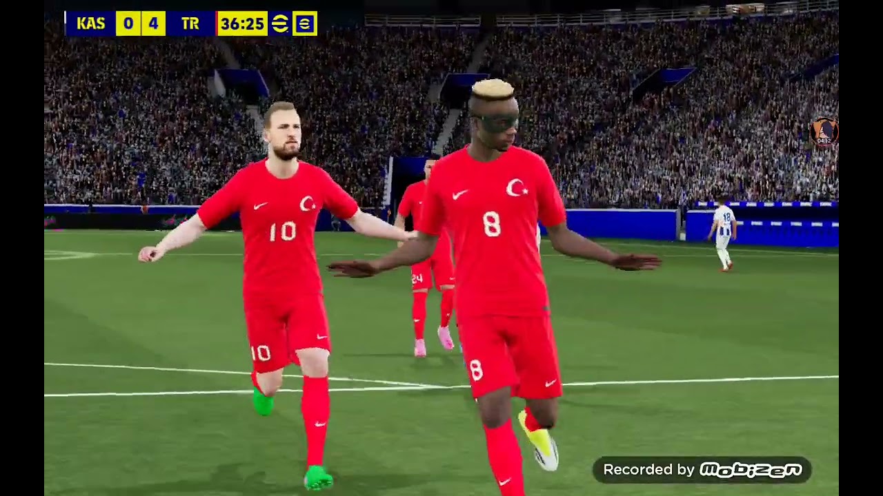 EFOOTBALL OYNUYORUM