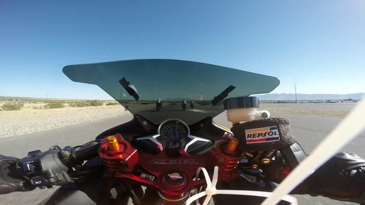 2013 Honda CBR250R on track VS supersport 600cc & 1000cc open class