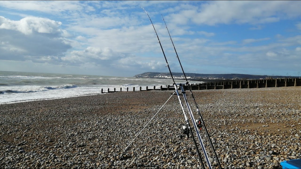 DAY FISHING AT LANGNEY POINT EASTBOURNE - A ALL WEATHER'S KIND OF DAY! (UK SEA FISHING)