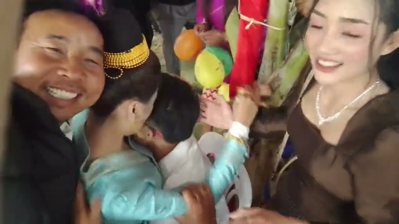 ແຮ່ເຂີຍຄາມ່ວນໄຜ້ຊຽງຂວາງ