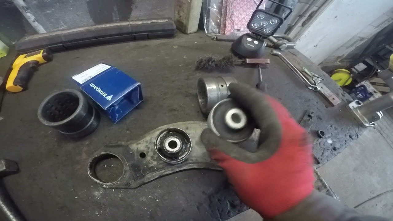 Ставим цельные сайлентблоки передней подвески VW GOLF 4