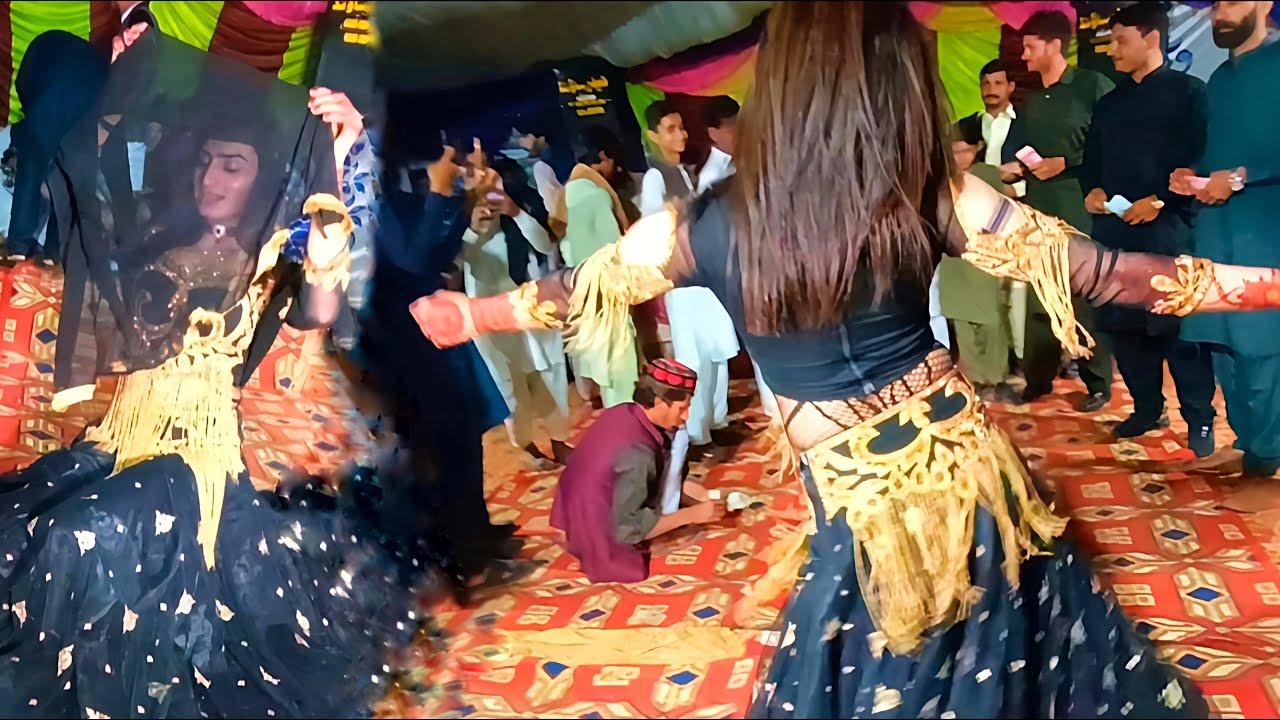 Dhola Dhakke Na De 2025 | Madam Natasha New Dance Performance | Saraiki Song | Funkar Club