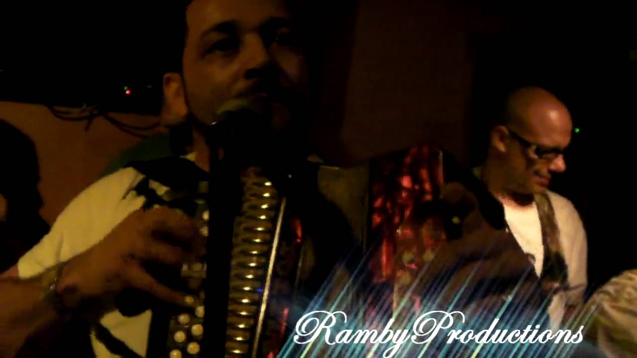 RADHAMES RODRIGUEZ - Me Enamoro De Juanita