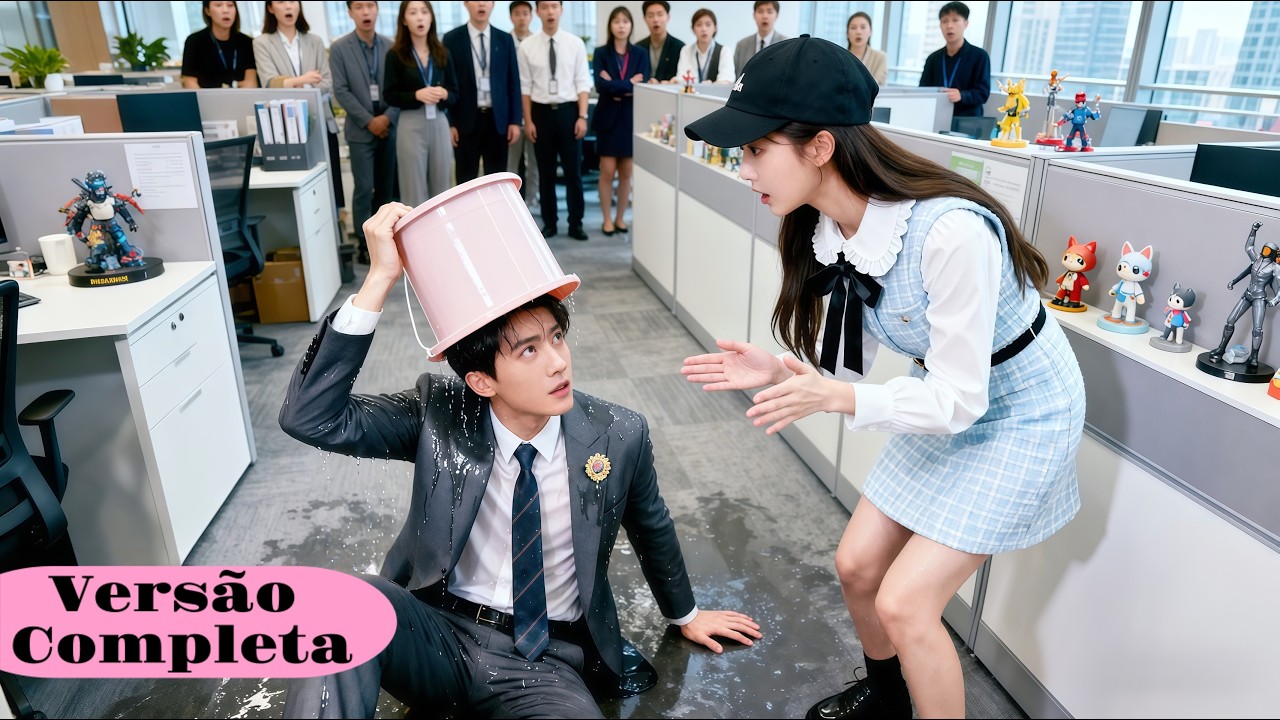 🩷🐼A garota interpretou mal o CEO e jogou água nele, o que realmente chamou a atenção dele!#drama