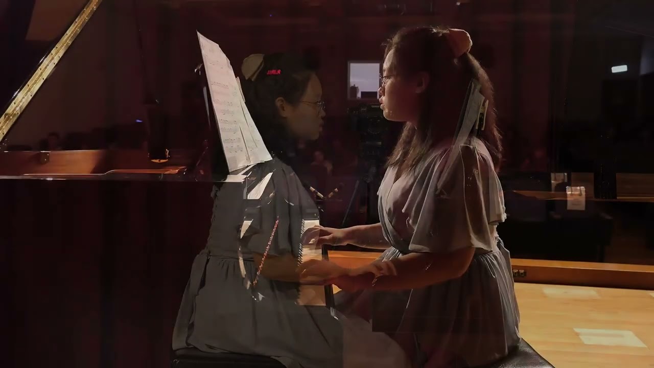 10  周0妡