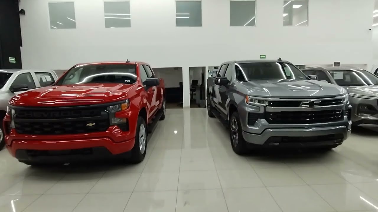 Cheyenne RST Z71 vs. Silverado Custom 2025 cuál eliges para ti, disponibles en entrega inmediata.