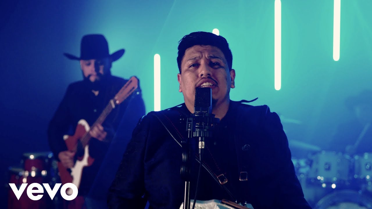 Grupo Agradecido - Eres Digno ft. Grupo Linaje