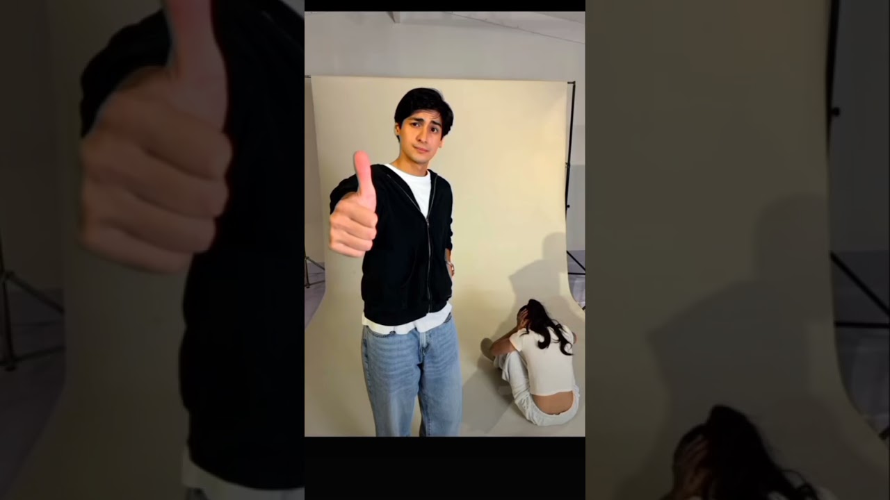 cool❌️funny✅️ duo poses for them 😂😁🤭 