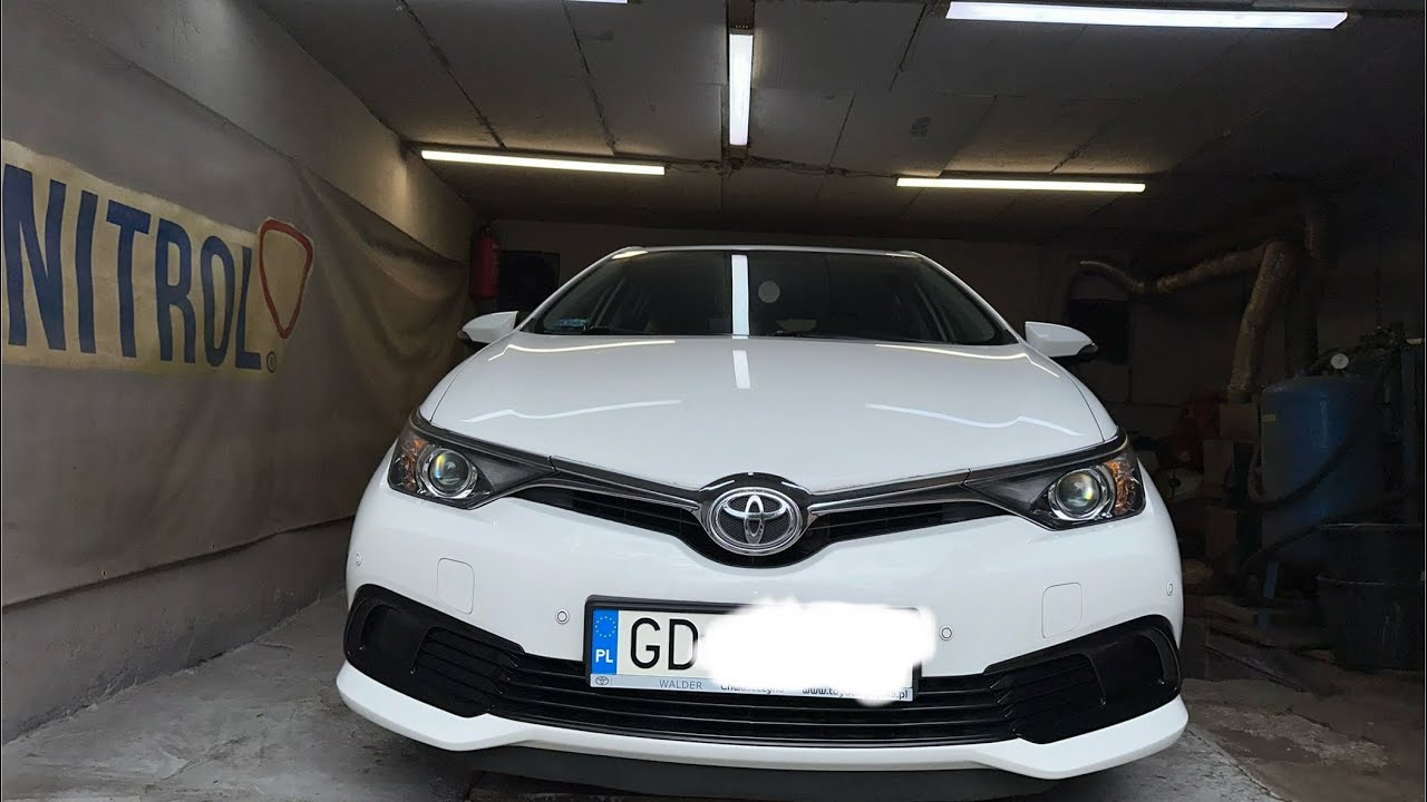 Konserwacja płyty podwozia w systemie Dinitrol Toyota Auris 2018 przebieg 11000 tys