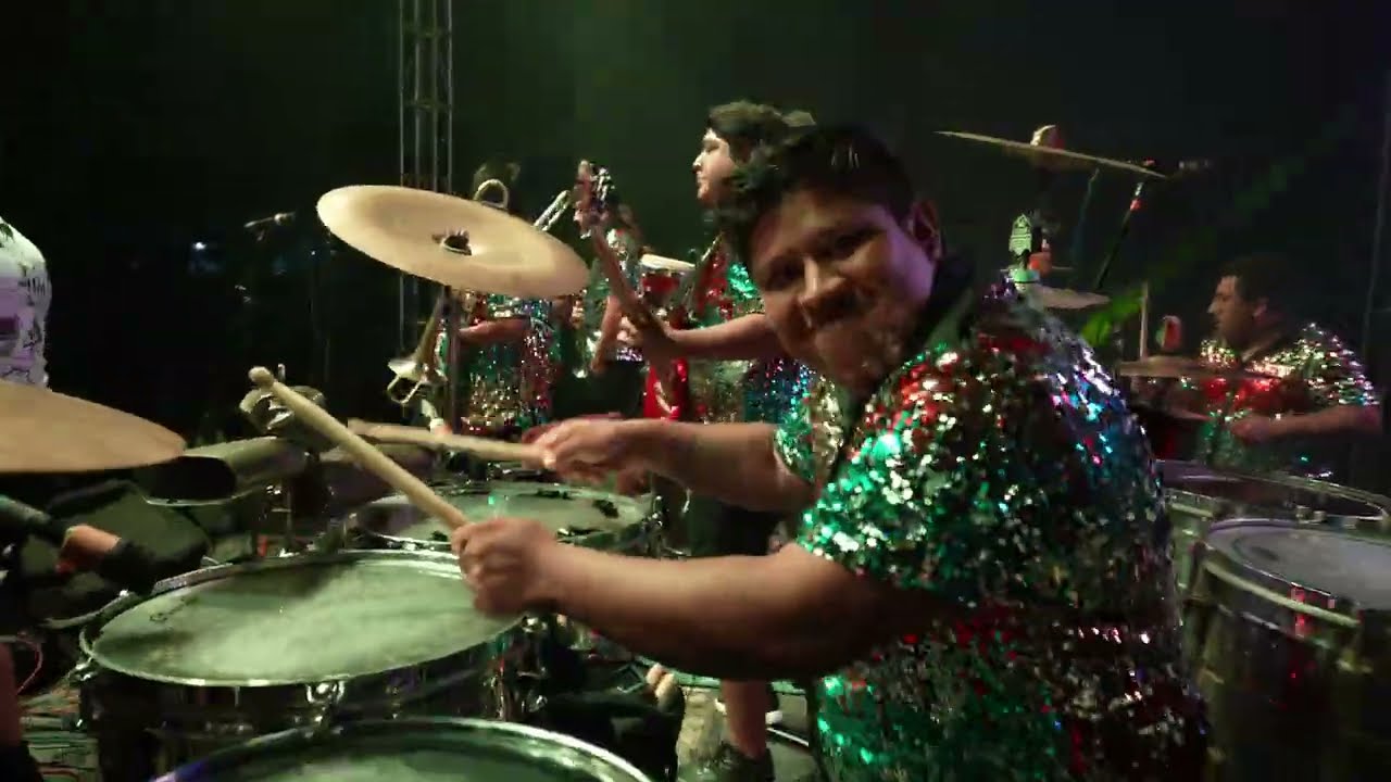 Tributo Costeño No. 1 · Paul Loaeza y Su Bandeño (EN VIVO)