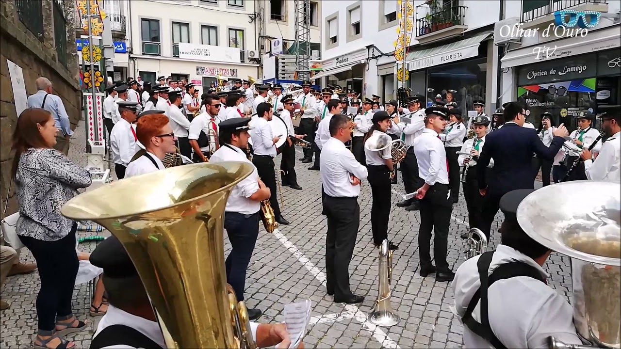 Encontro de Bandas na rua.