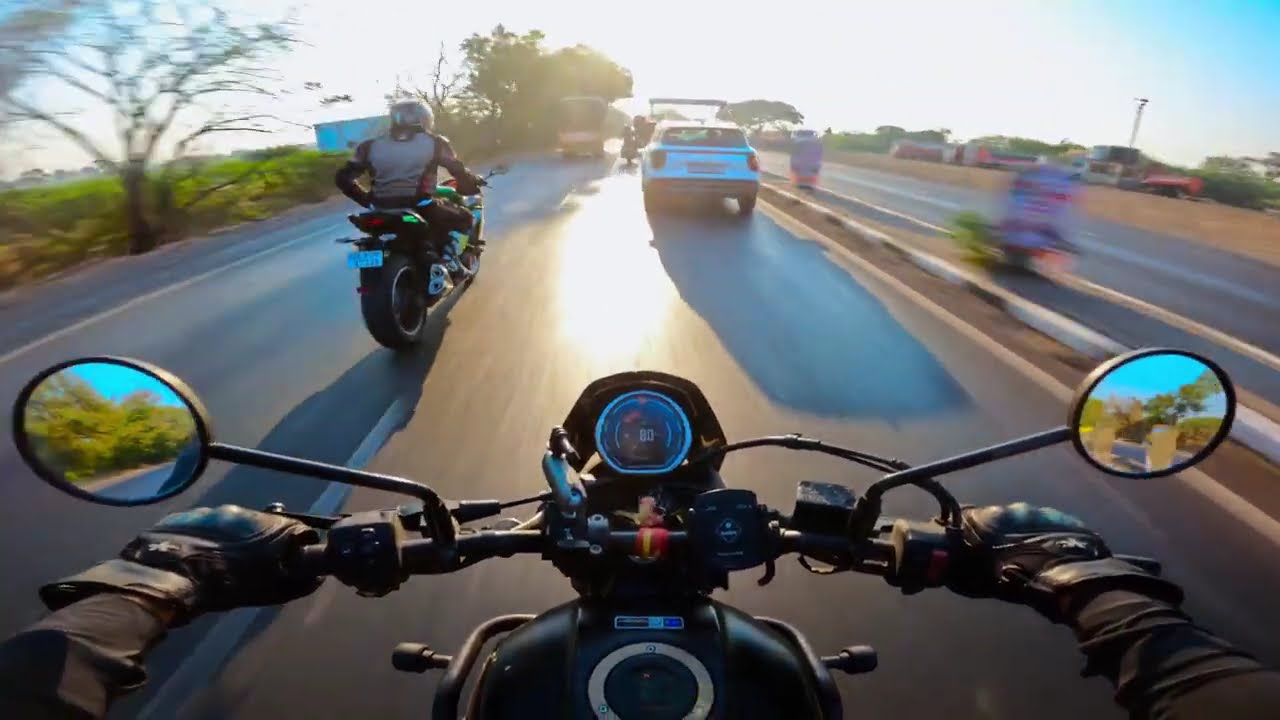 Chasing super bikes on a cruiser Harley Davidson x440