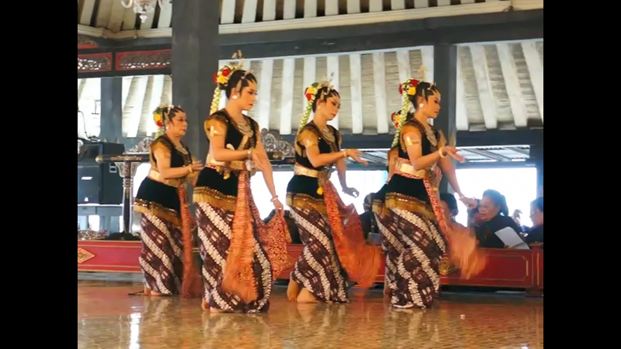 Tari Bedhaya Keraton Yogyakarta